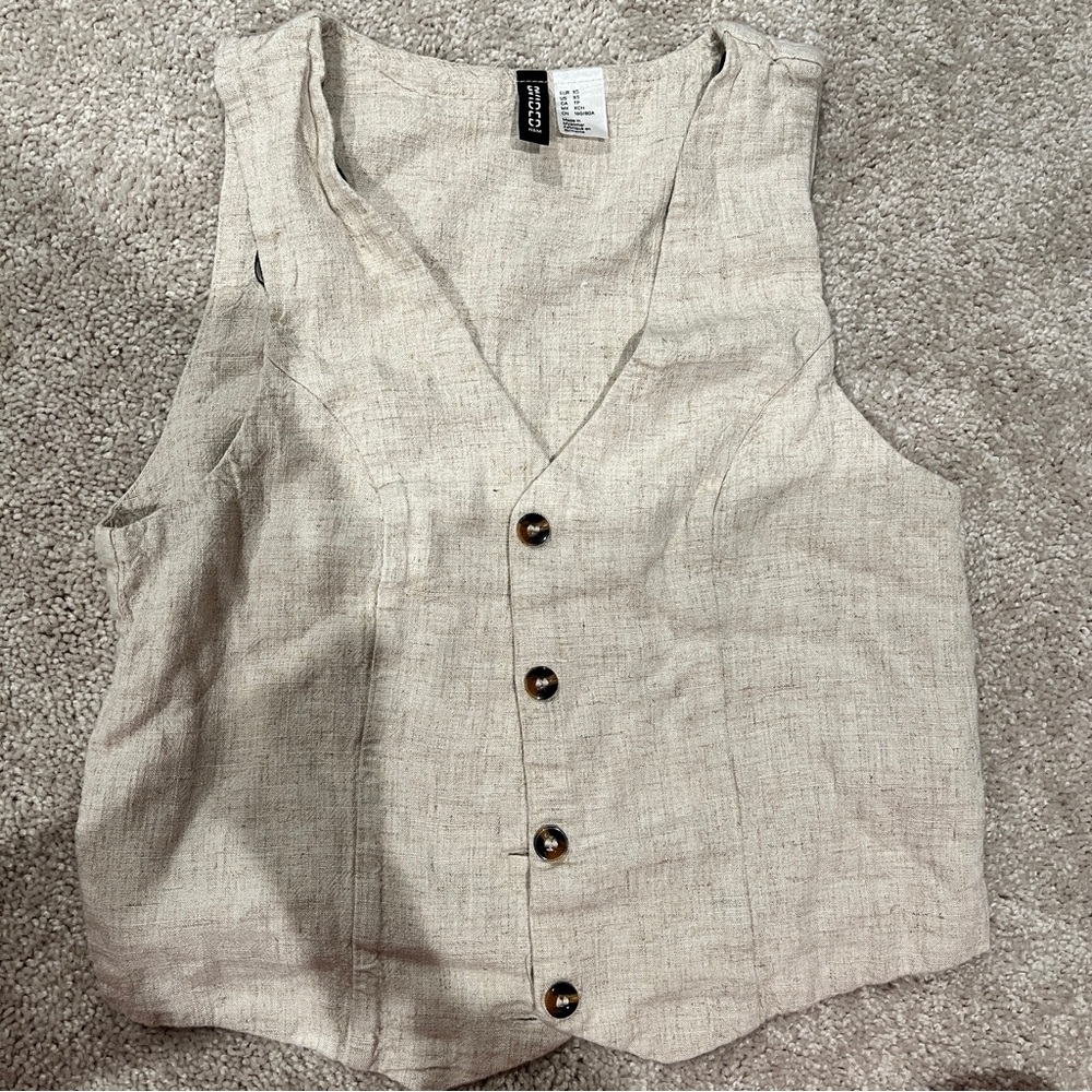 H&M Light Beige linen Button-Down Sleeveless Shirt